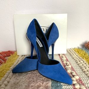 Steve Madden Blue Suede Pumps